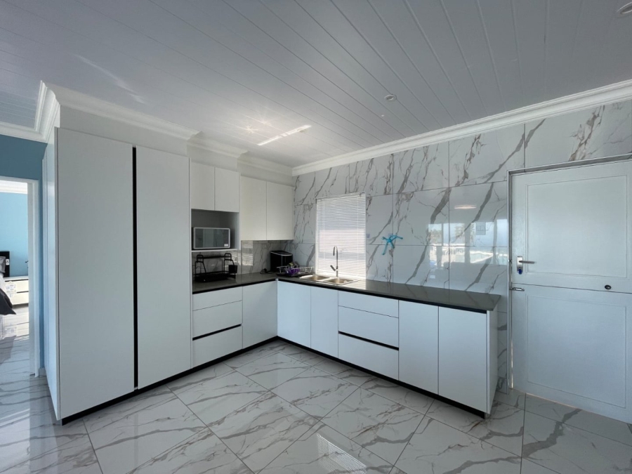 5 Bedroom Property for Sale in Dana Bay Western Cape
